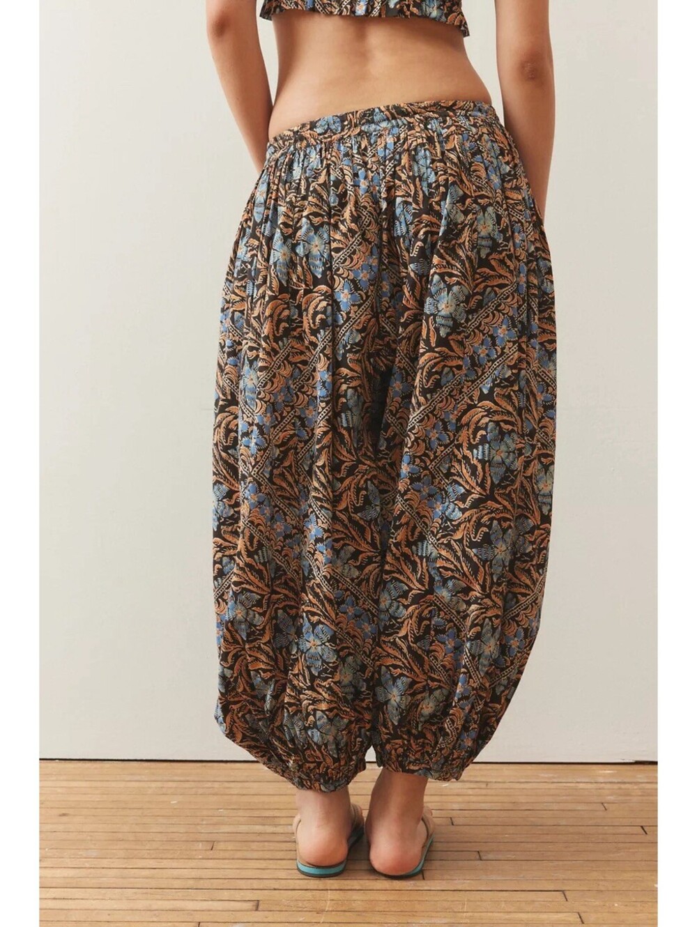 Urban Outfitters Out From Under Size Small Jasmine Floral Print Balloon Pants - Picture 2 of 6